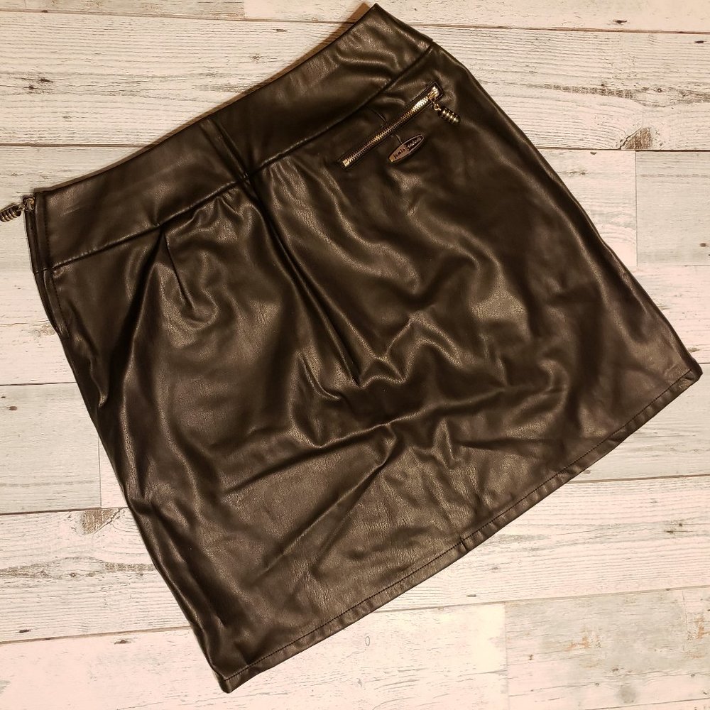 NWT JAMIE SADOCK Golf Skirt 18" Faux Leather Jet B - Picture 2 of 8
